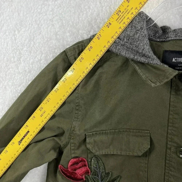 Active USA NWT Lg Hooded Utility Jacket Floral Patch Military Army Green Shacket - Picture 10 of 16